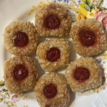 Moroccan cookies: Almond base with sherry